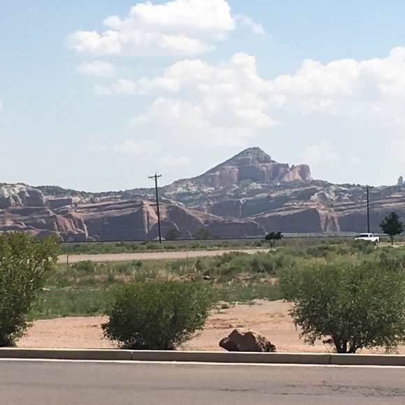 Meet your Posher, Mel - Picture 4 of 7